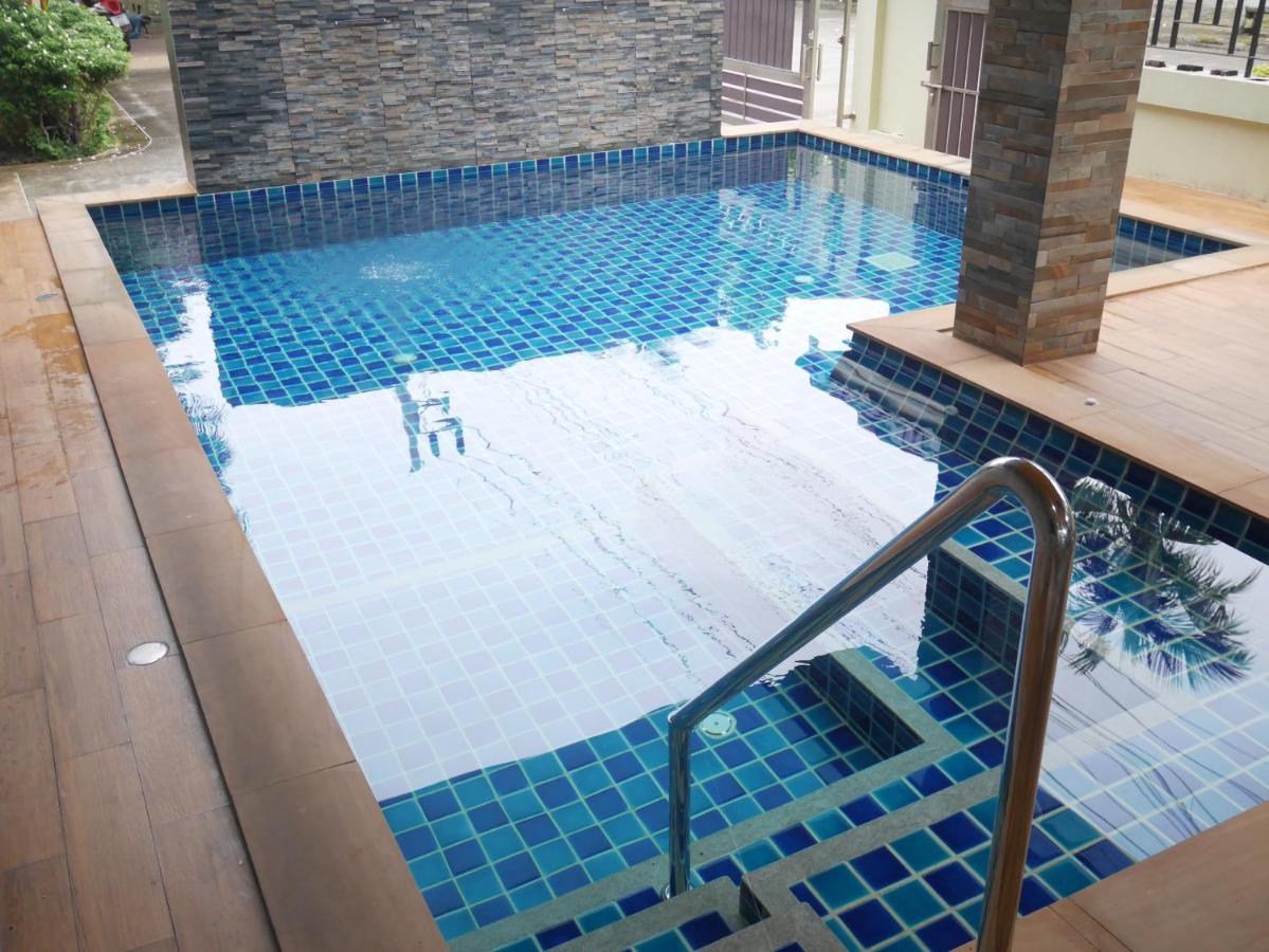 Nasa Hotel Phuket Esterno foto