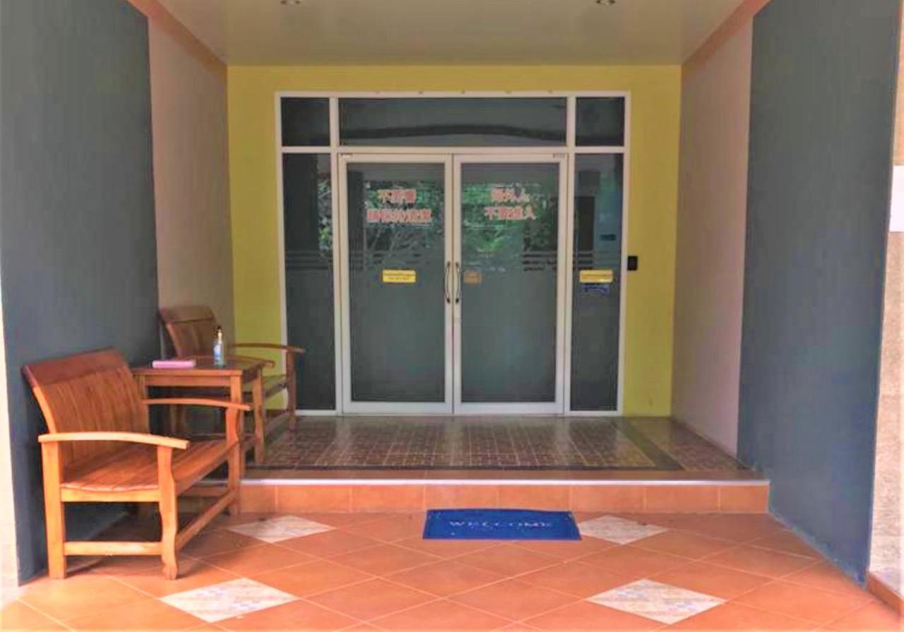 Nasa Hotel Phuket Esterno foto